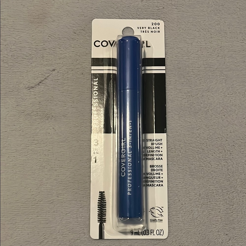 NWT CoverGirl Professional Mascara - Very Black